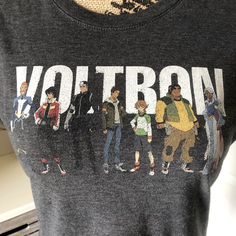 Voltron Graphic T-Shirt - Women’s Small